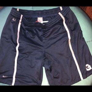 VINTAGE NIKE Men’s basketball shorts. Sz Lg